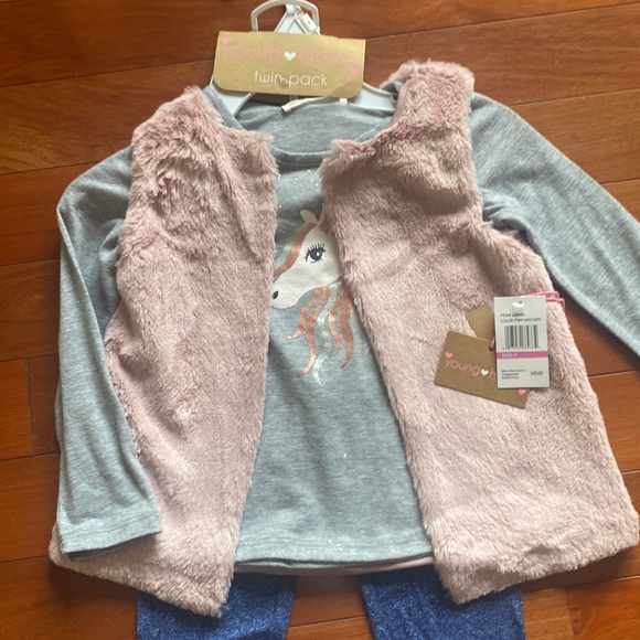 Twin Hearts 3 pieces set - Size 4 - Picture 2 of 4